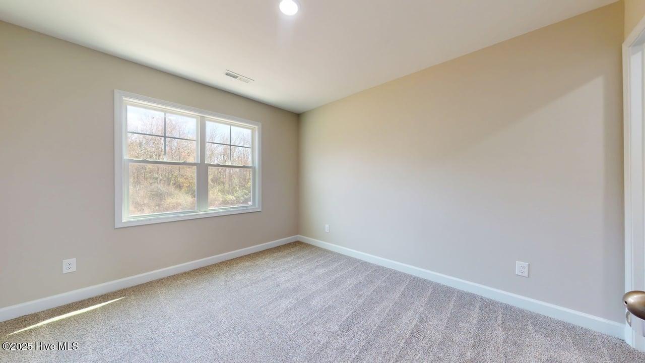 100542027 | Photo 45