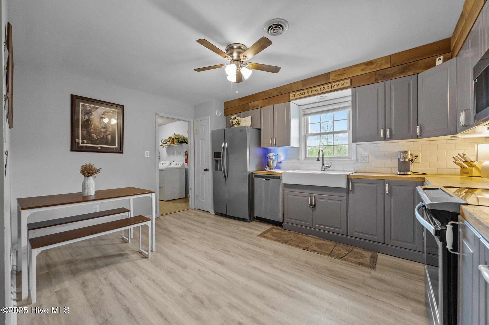 250 Ernest Gurganus Road, Jacksonville, NC 28540 – photo 19: 31-web-or-mls-IMG_2191