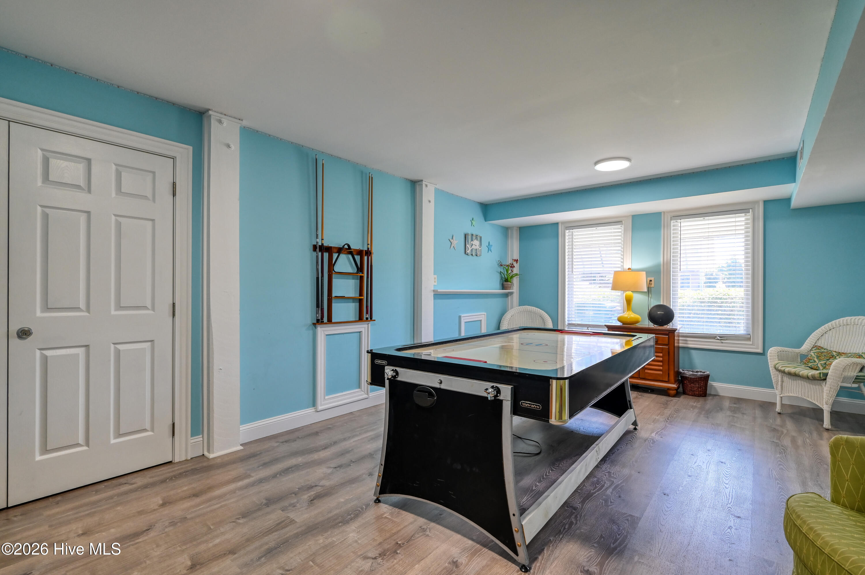 100569852 | Photo 23