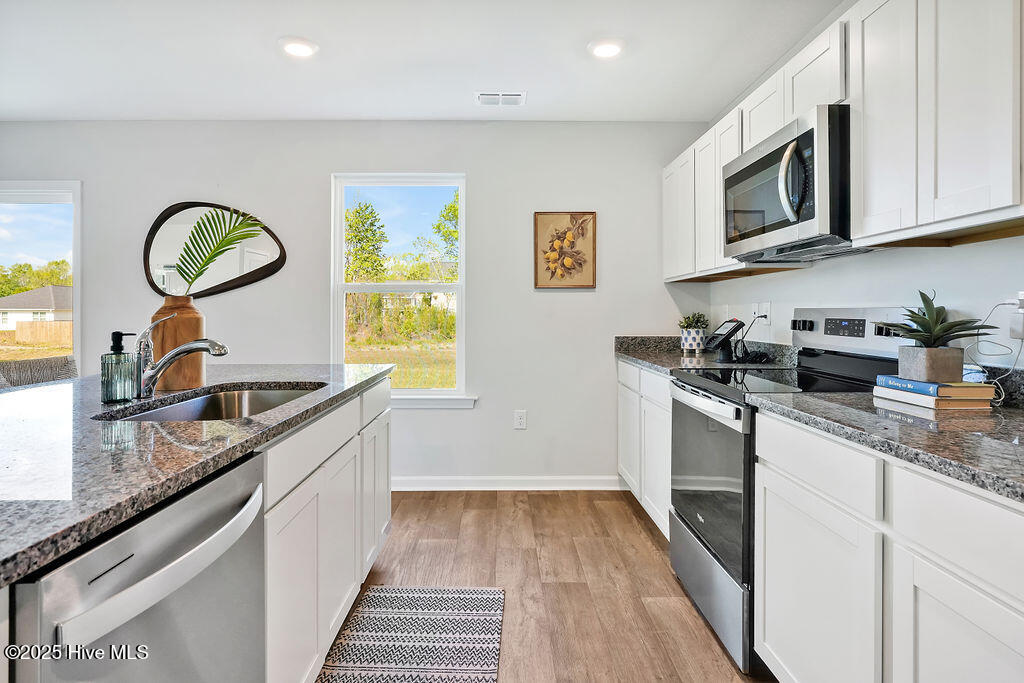 100520746 | Photo 13