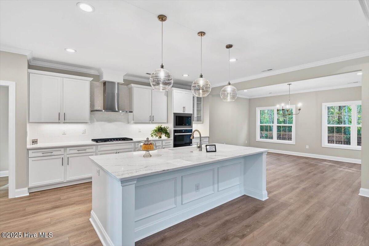 100546300 | Photo 11