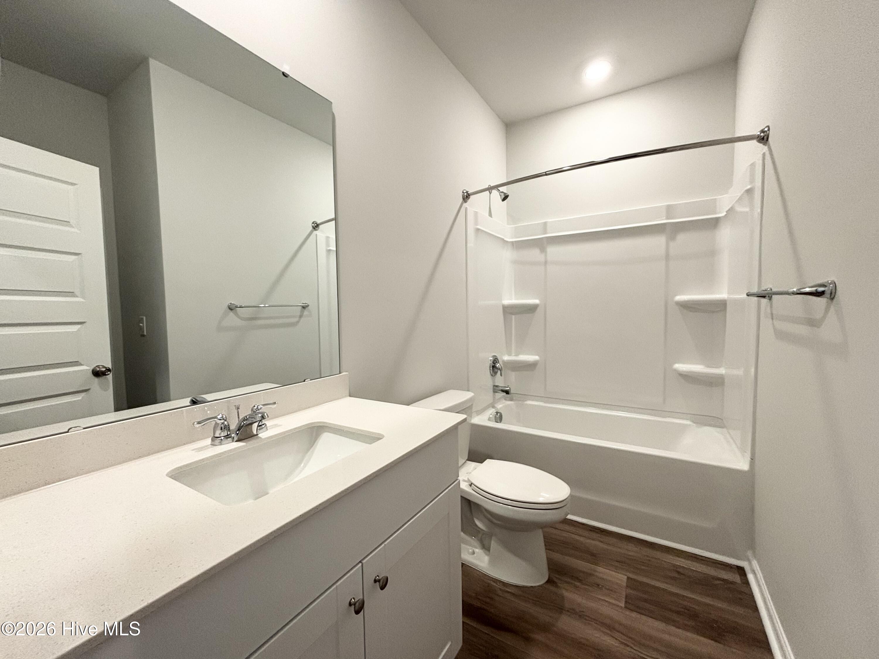 100553838 | Photo 17