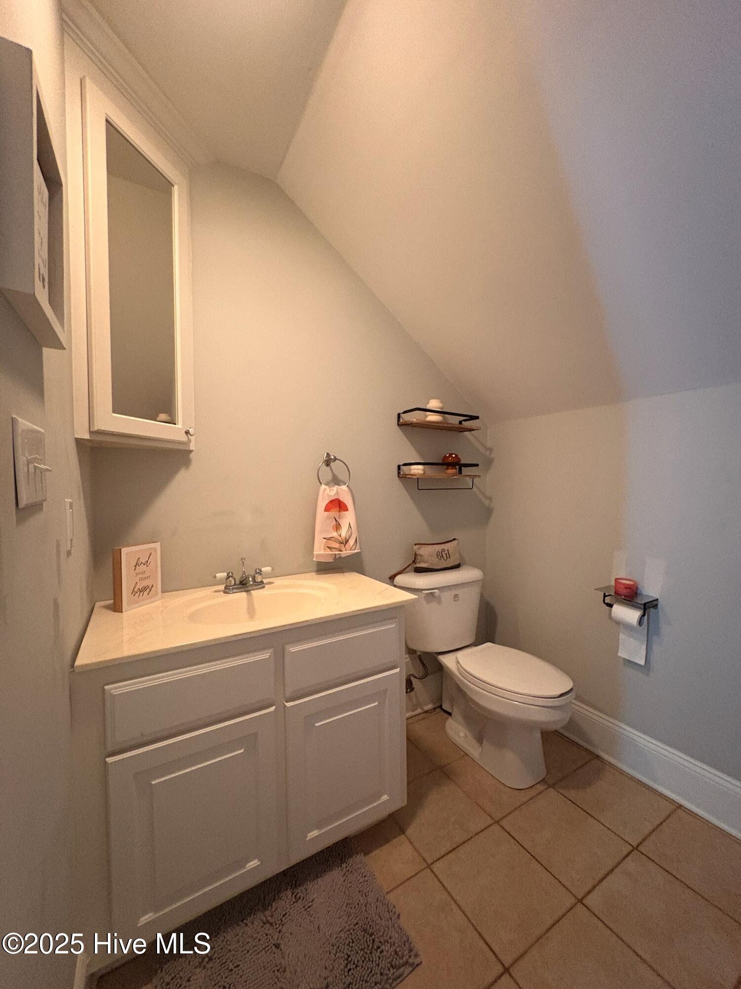 100518479 | Photo 43