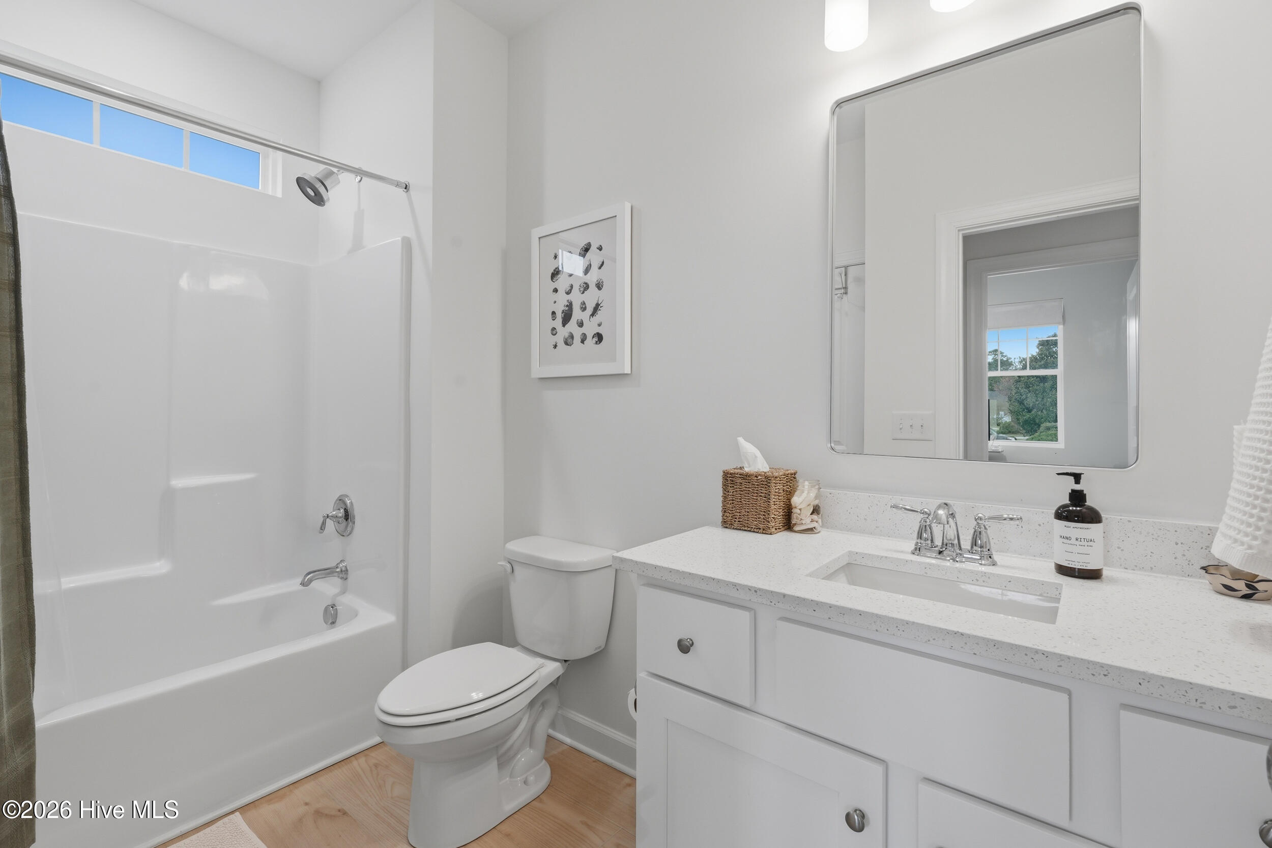 100559477 | Photo 18