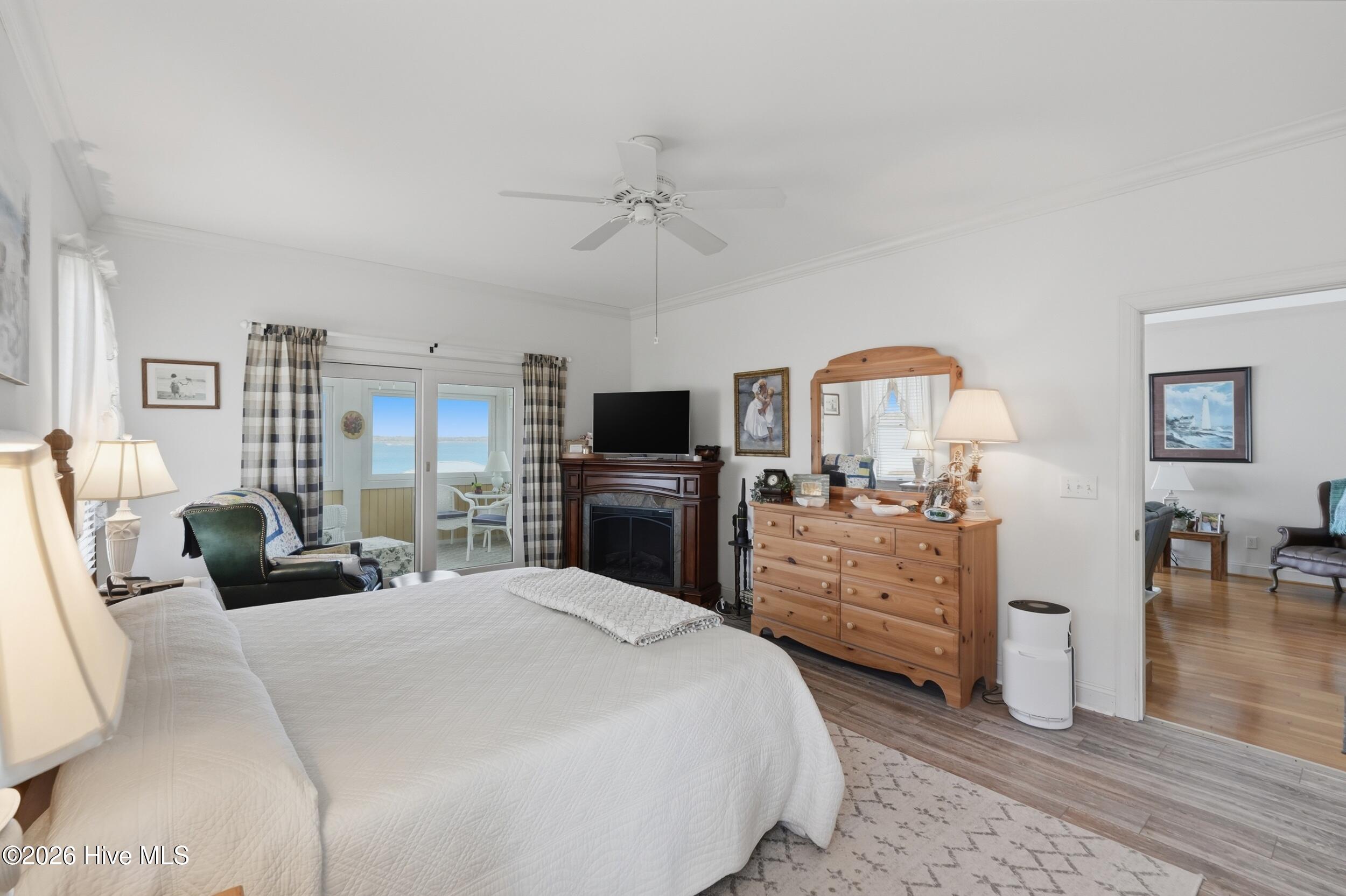 100561994 | Photo 35