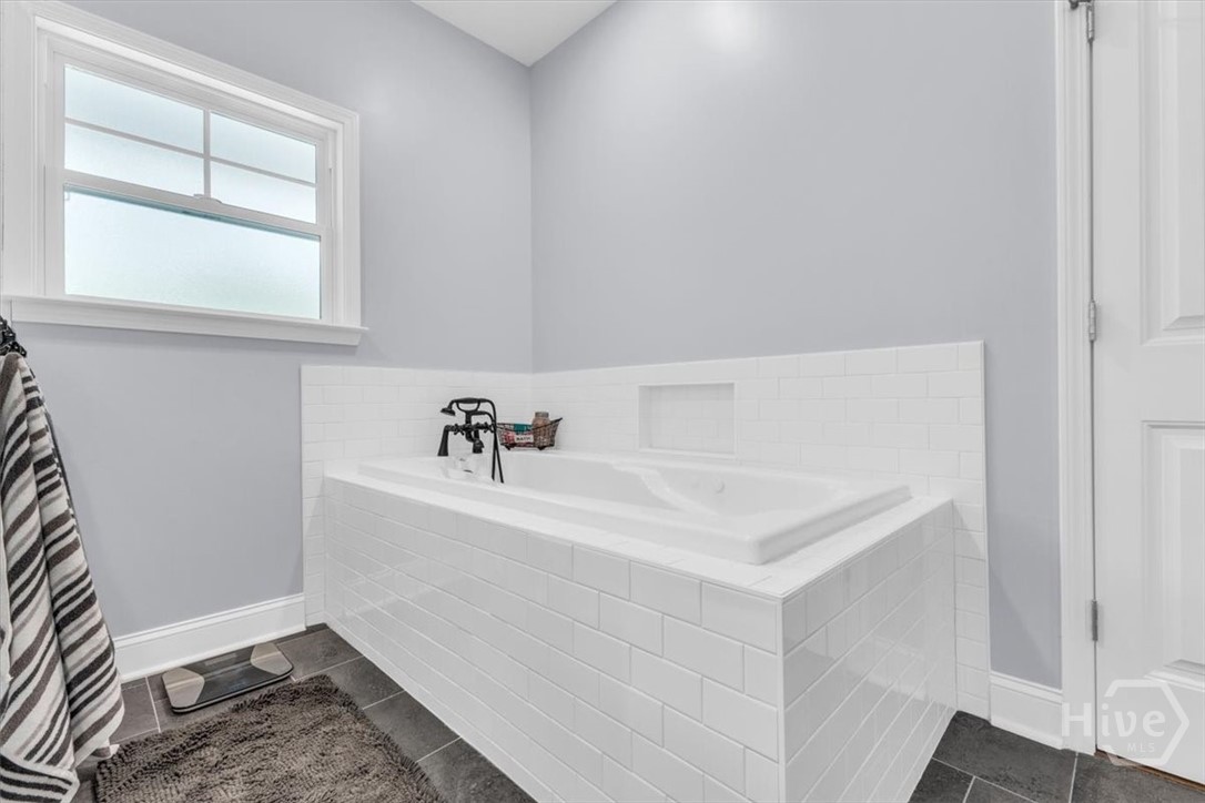 182 Old River Road, Bloomingdale, GA, 31302