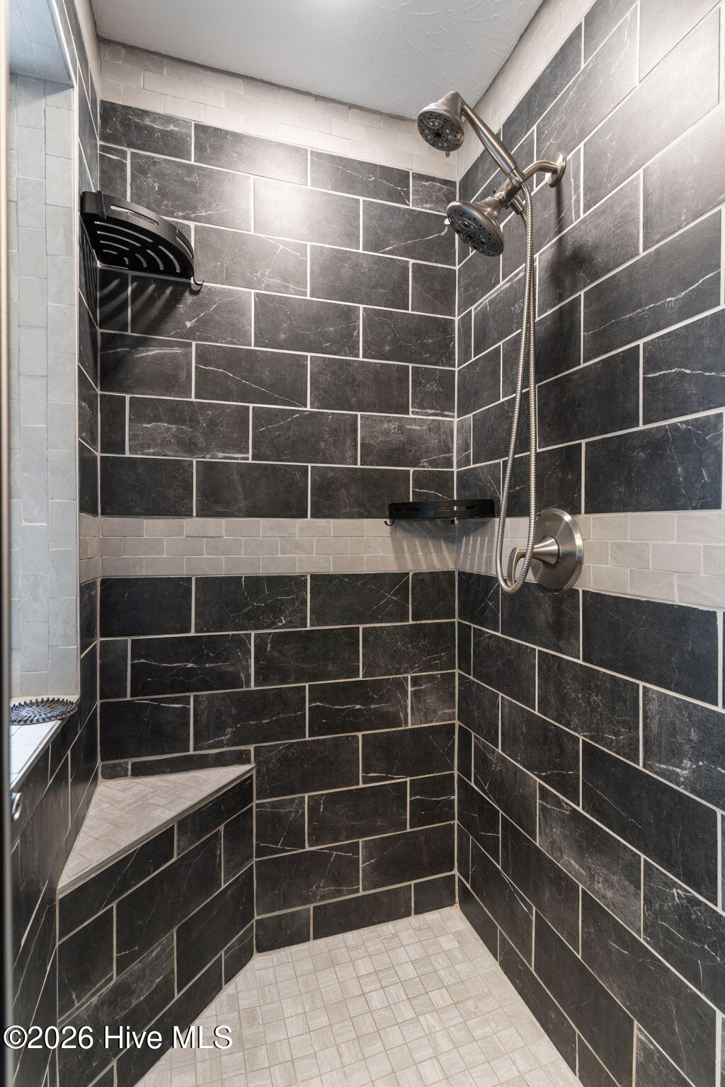 100563070 | Photo 27