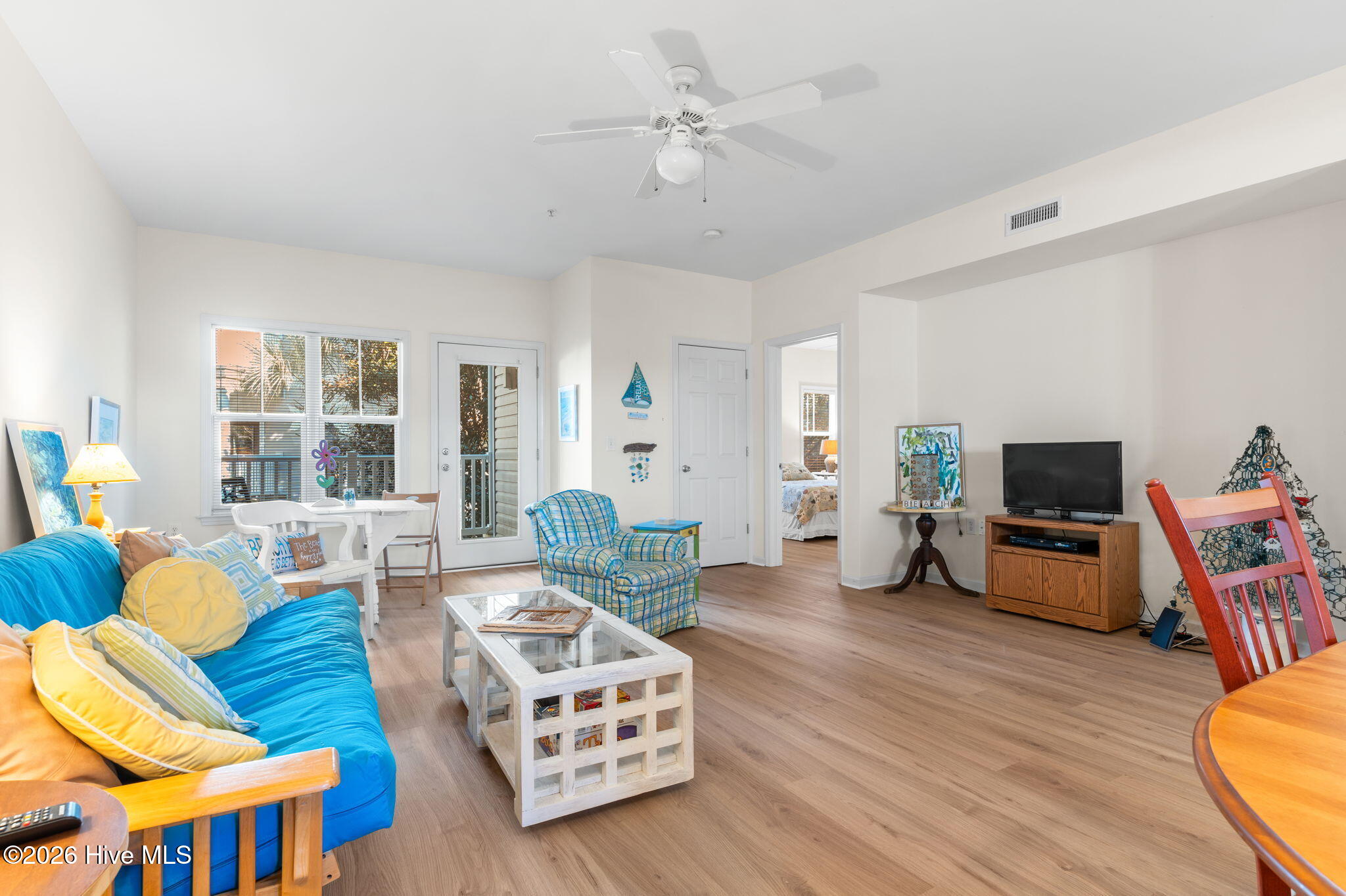 100550020 | Photo 11