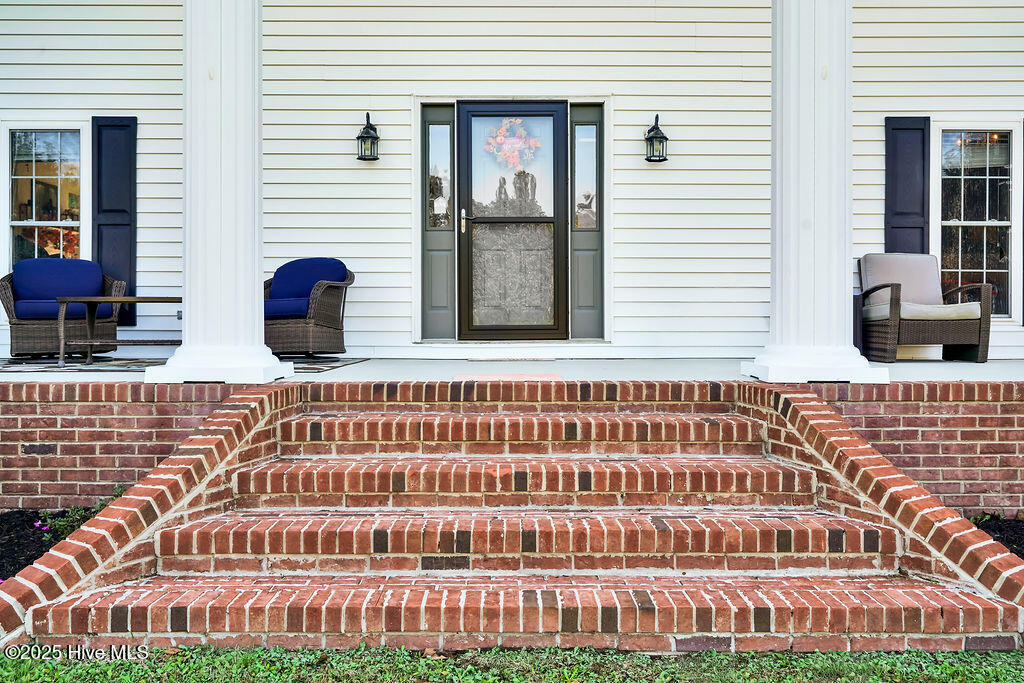 100537845 | Photo 14