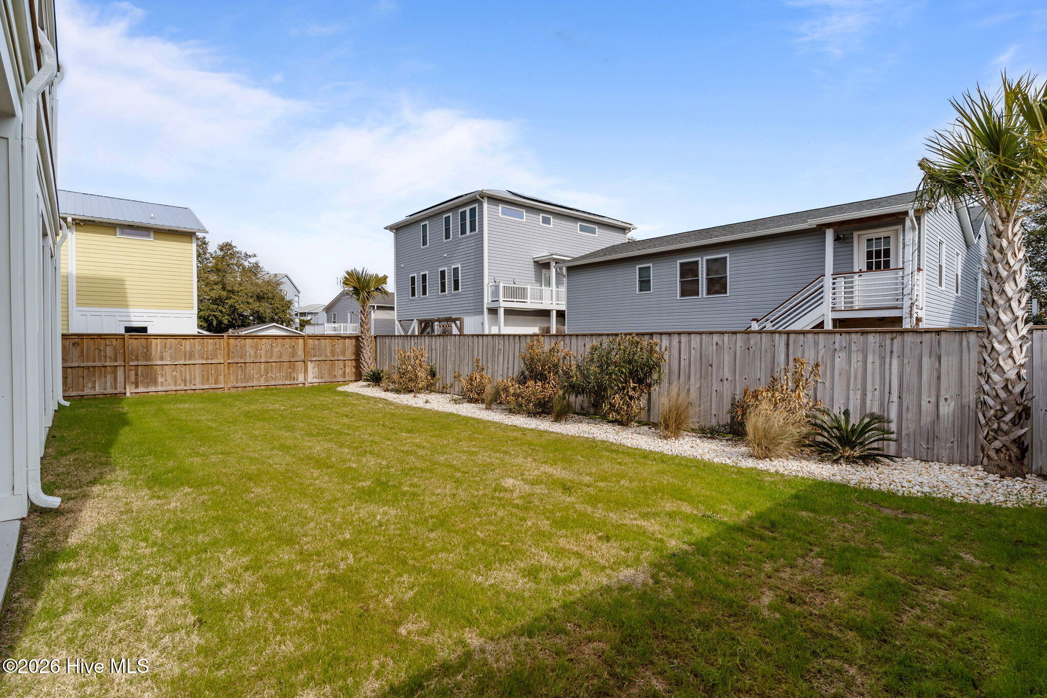 100553287 | Photo 96