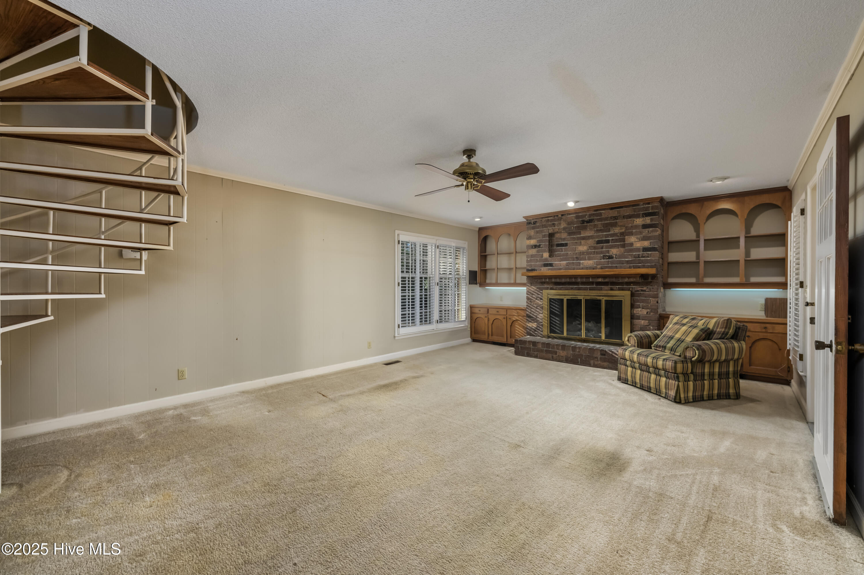 100484666 | Photo 11