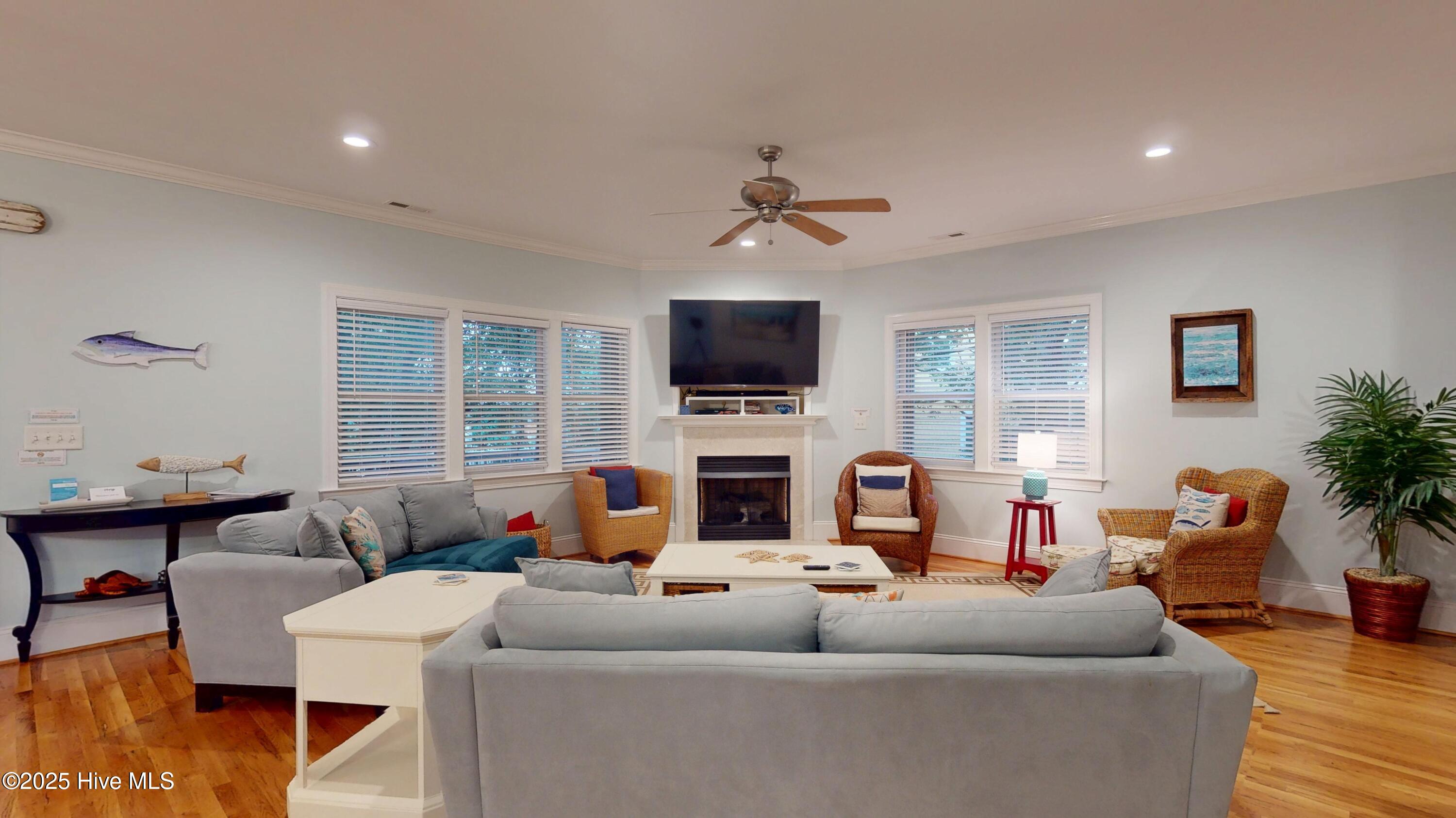 100544157 | Photo 11