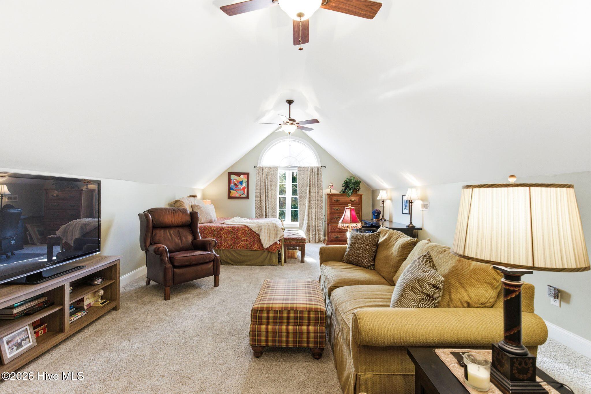 100564918 | Photo 54