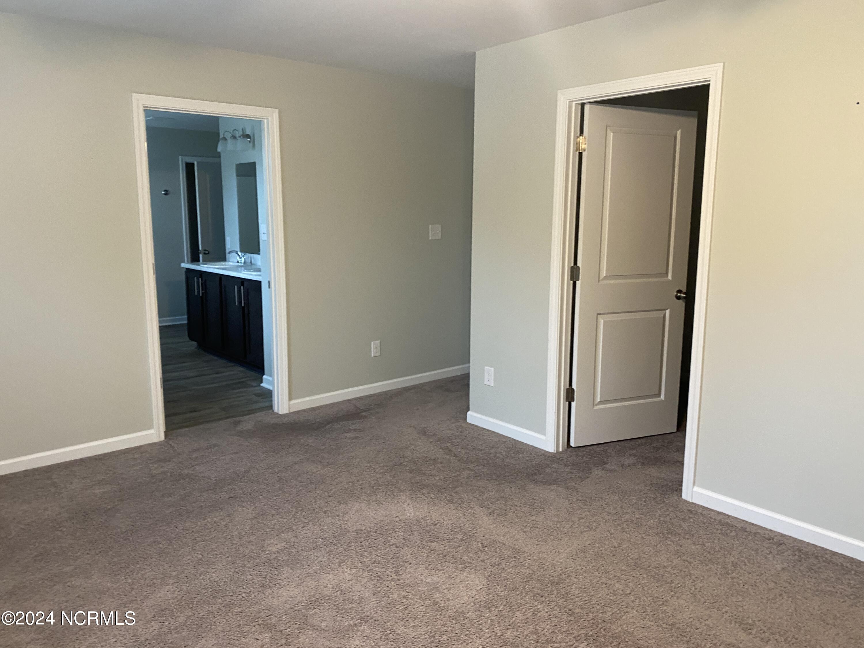 100559230 | Photo 13