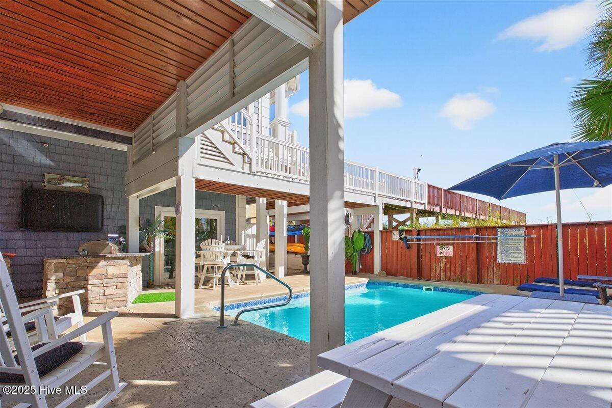 100538364 | Photo 55