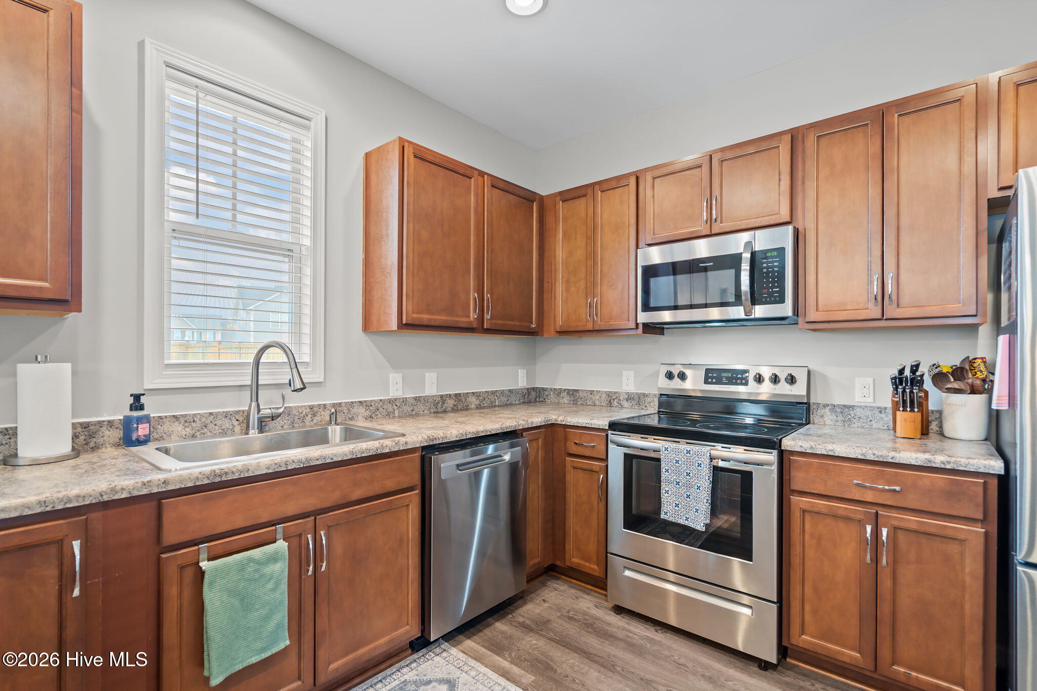 100555693 | Photo 15