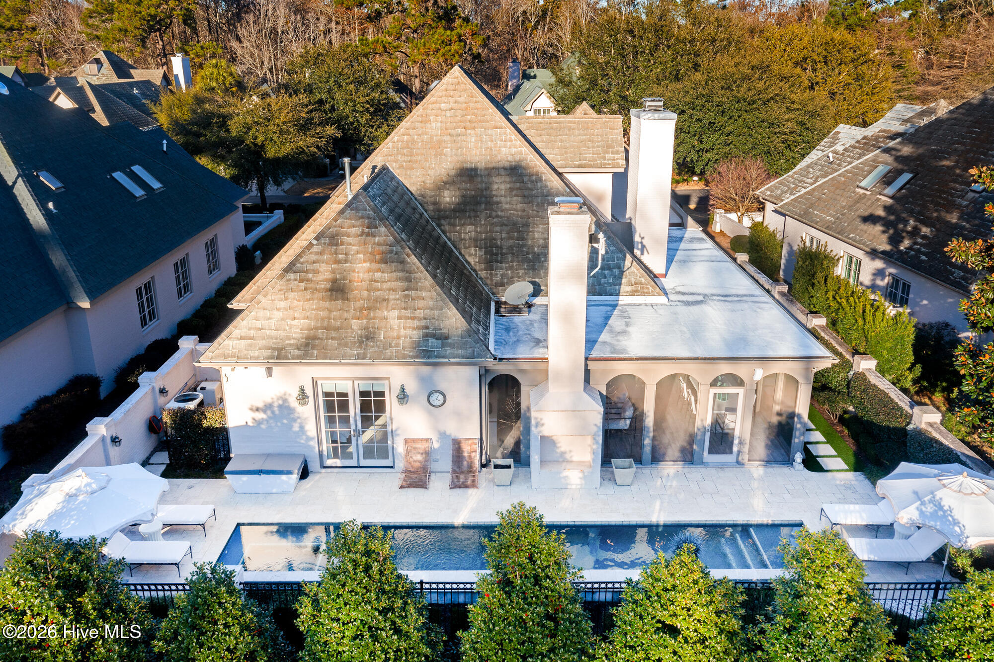 100552685 | Photo 51