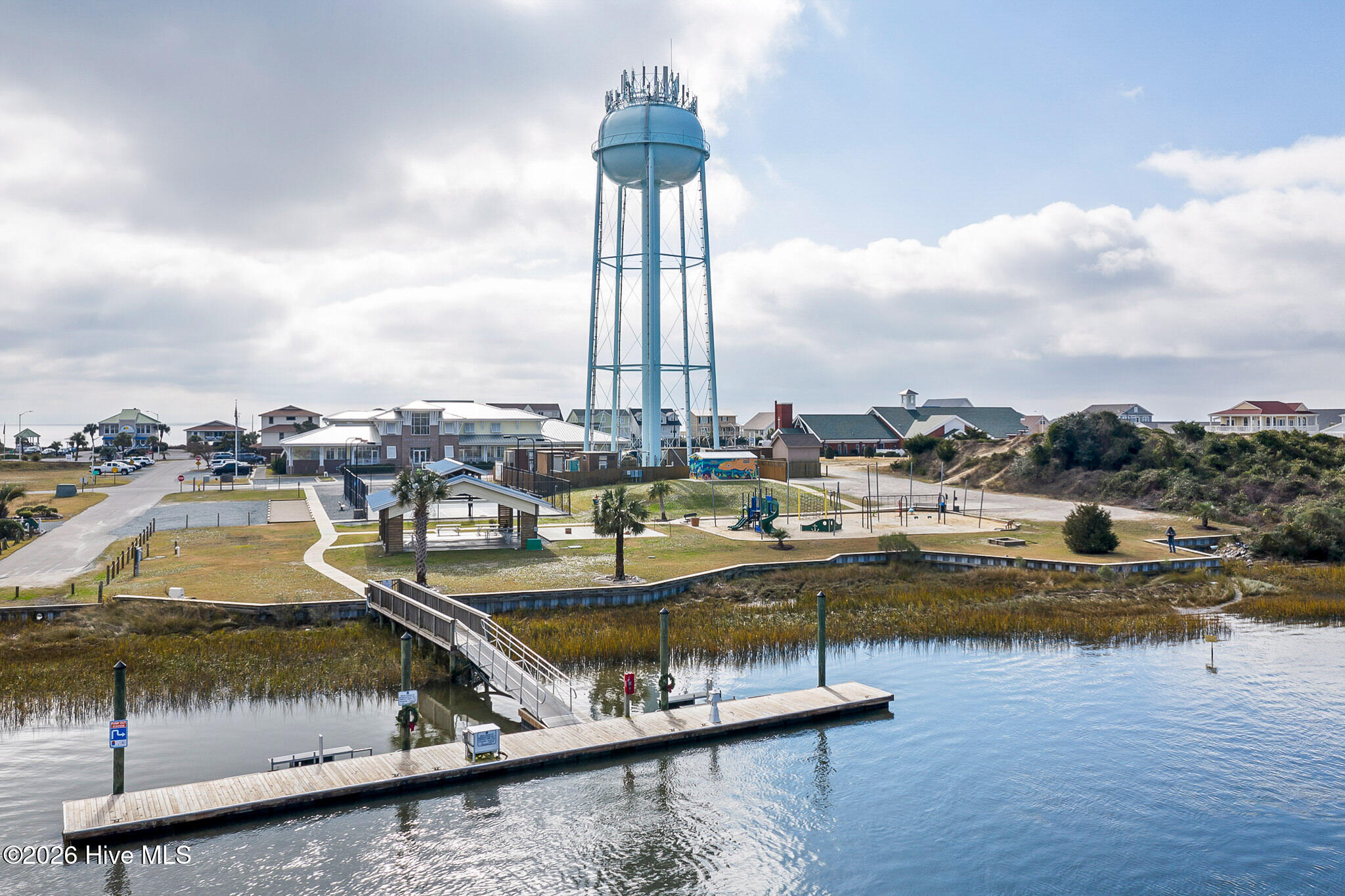 100558900 | Photo 53