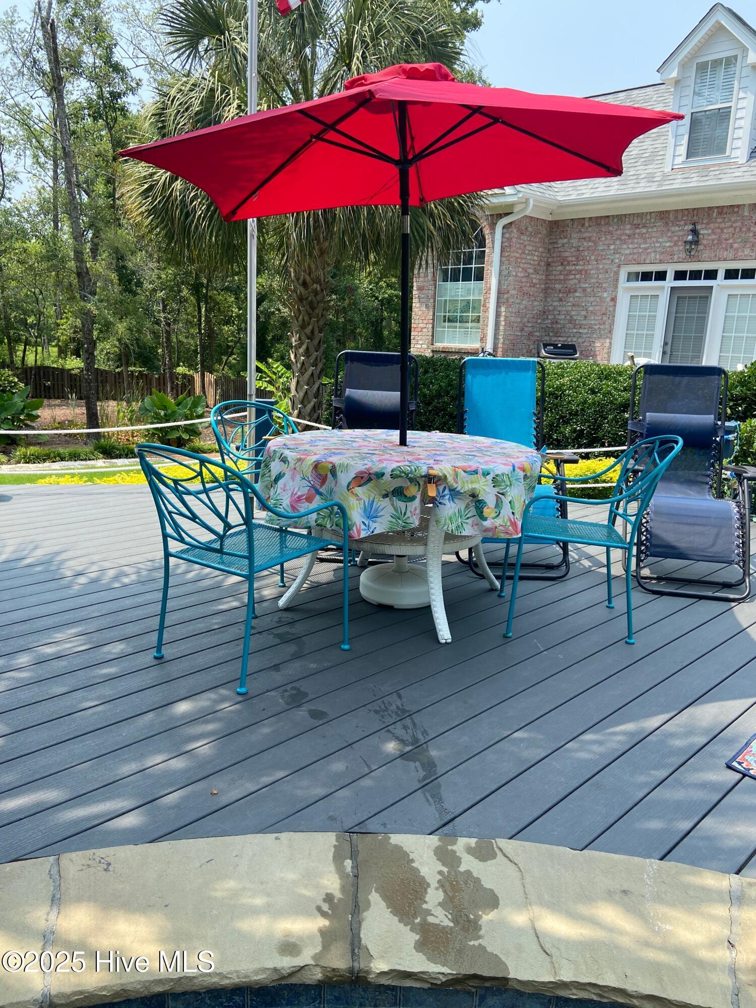 100528608 | Photo 42