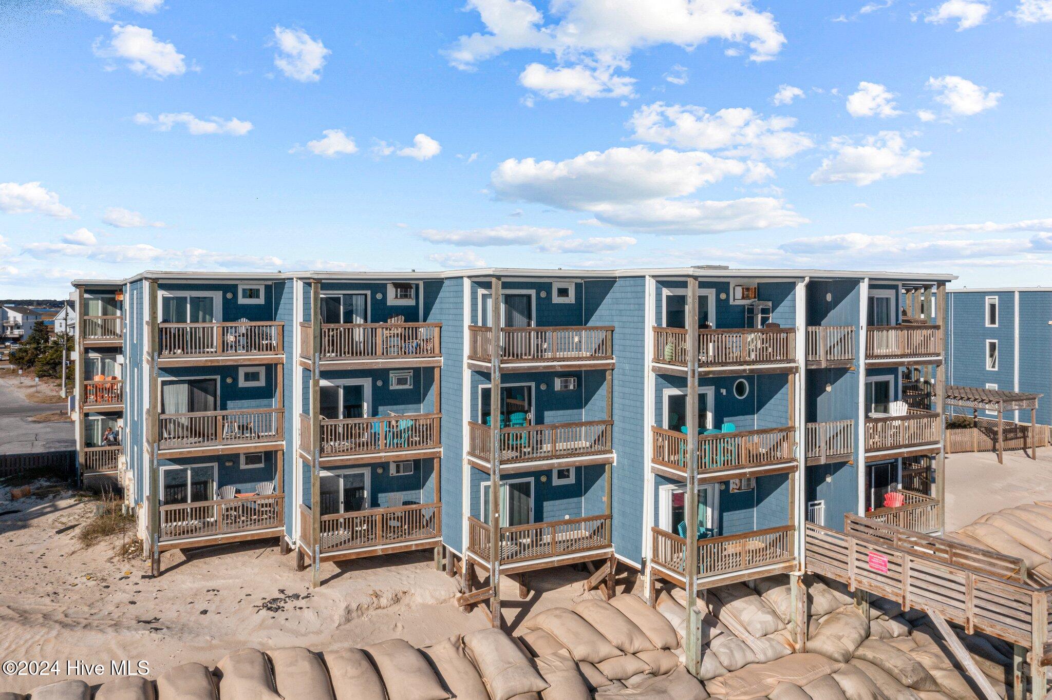 100480153 | Photo 33