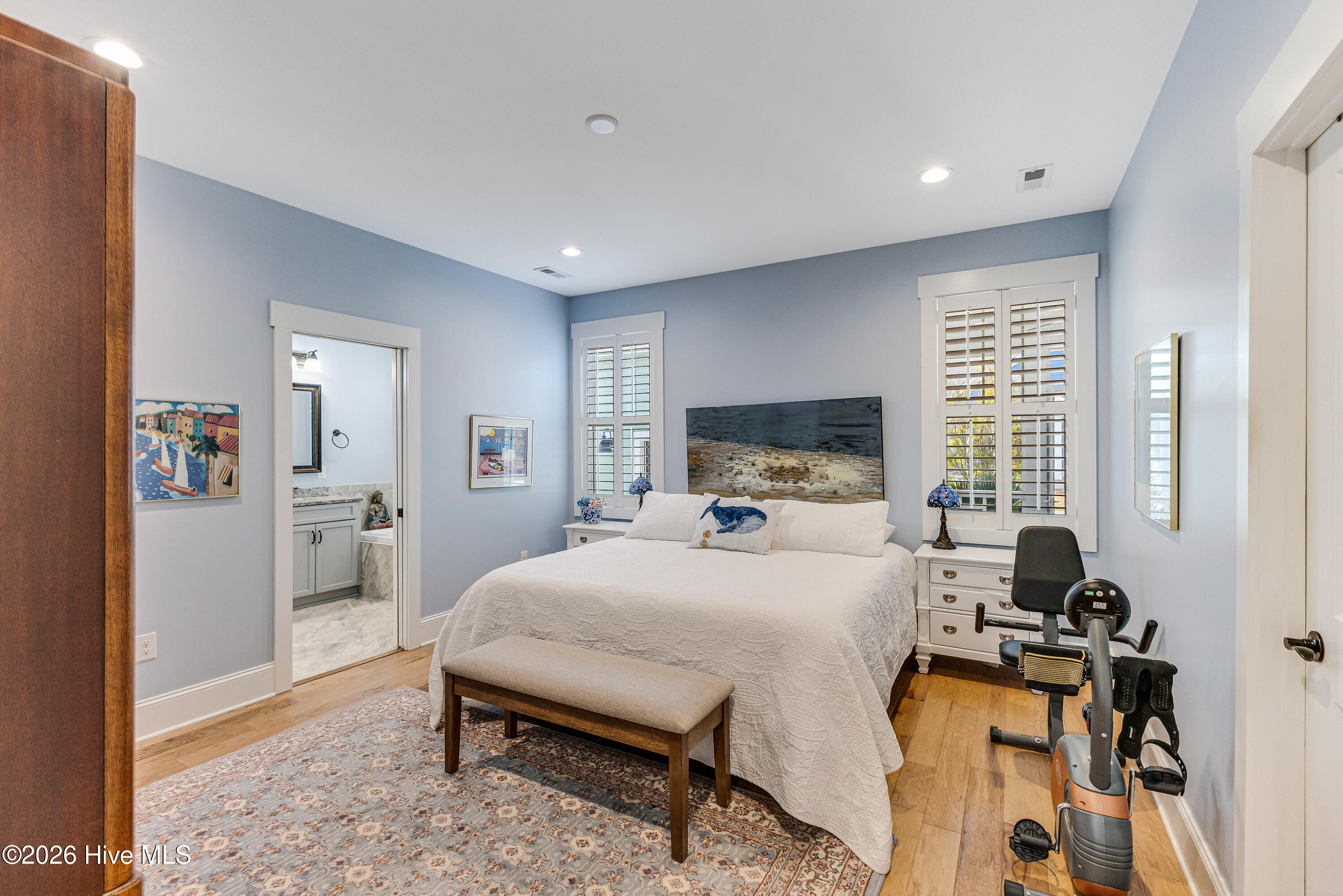 100564623 | Photo 14