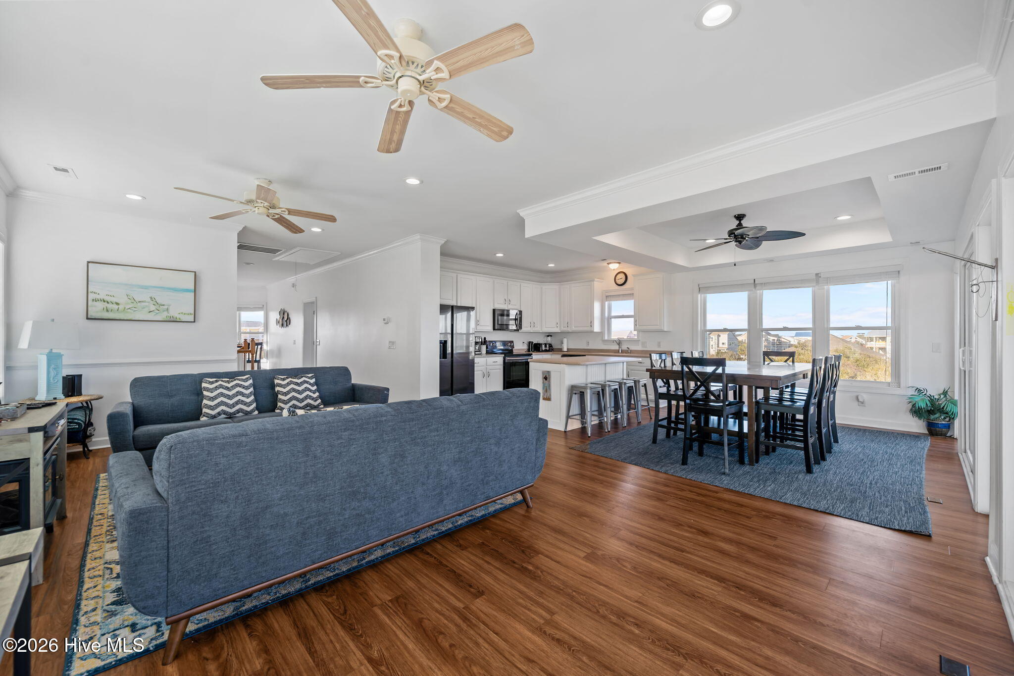 100565208 | Photo 13