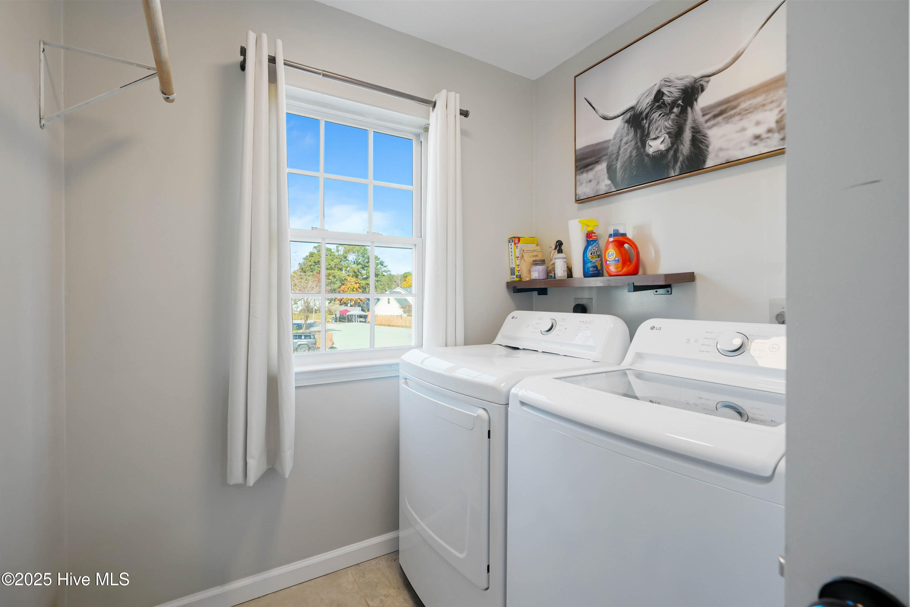 100542375 | Photo 24