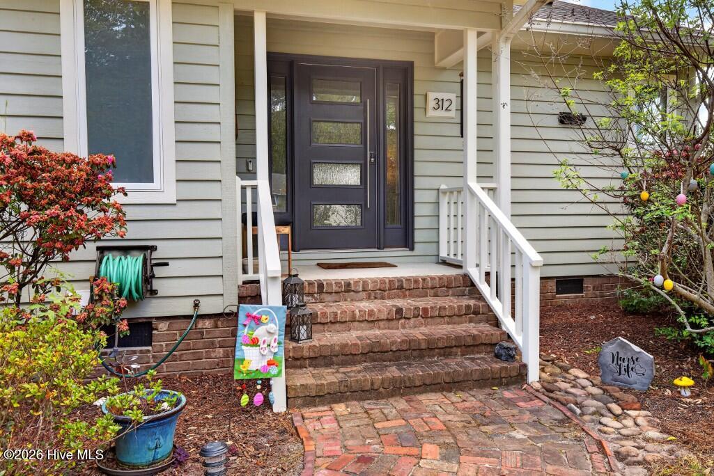 312 Channel Run Drive, New Bern, NC, 28562