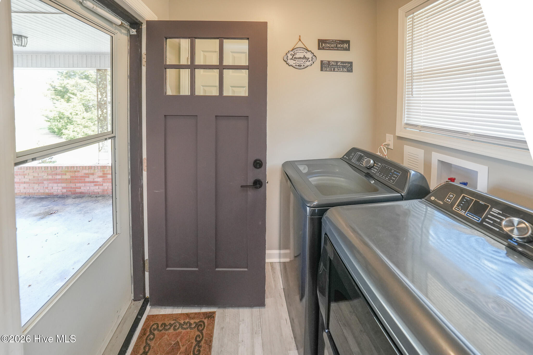 100558705 | Photo 21