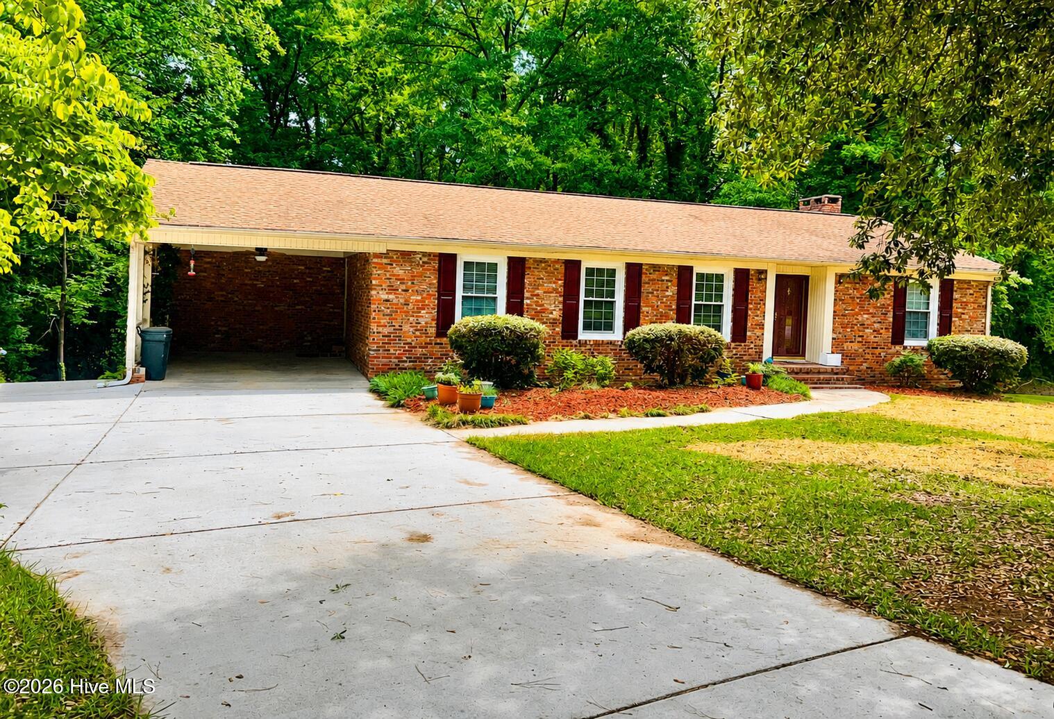 432 Lumyer Front House