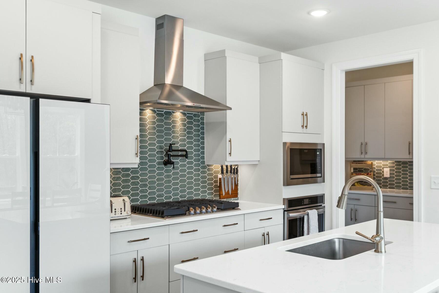 100500732 | Photo 19