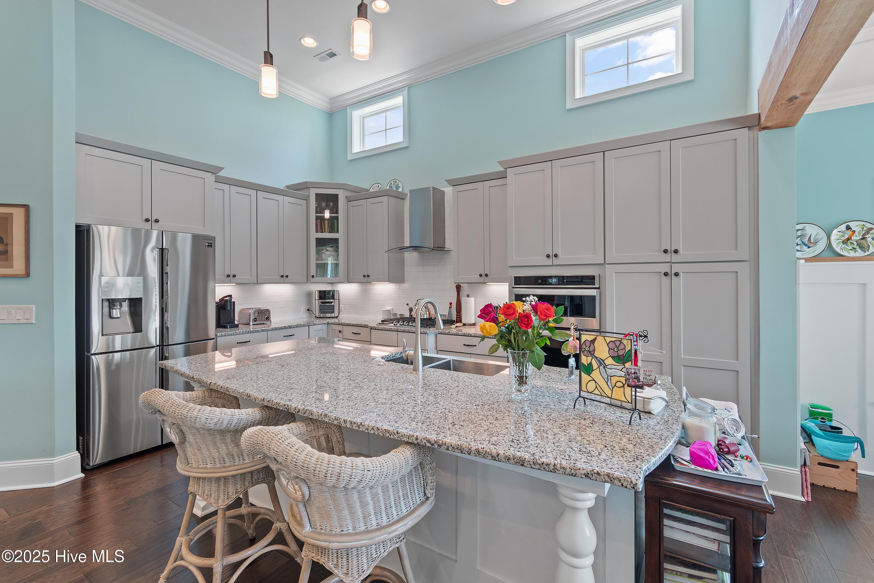 100524697 | Photo 23