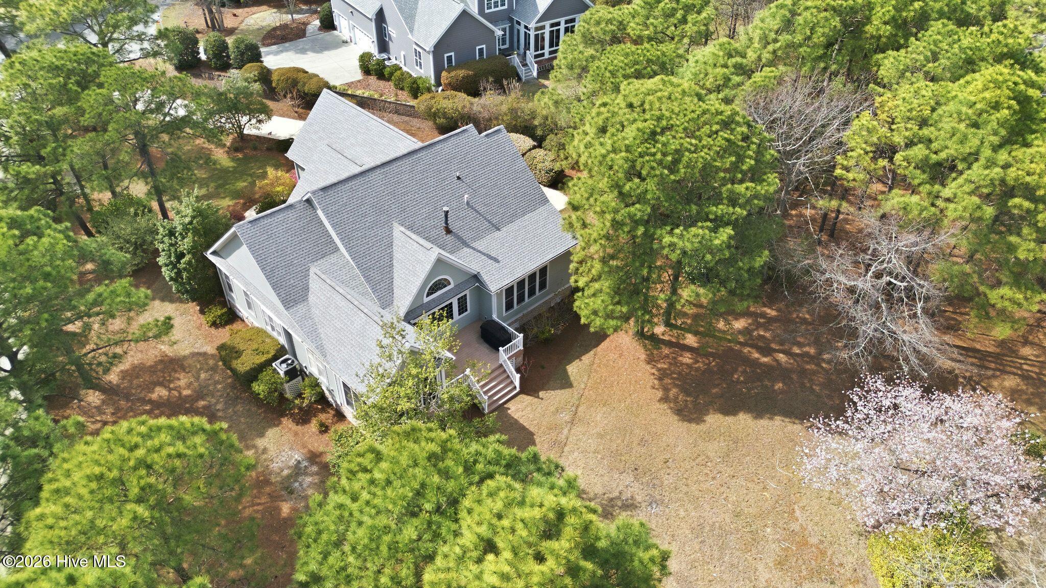 100564231 | Photo 76