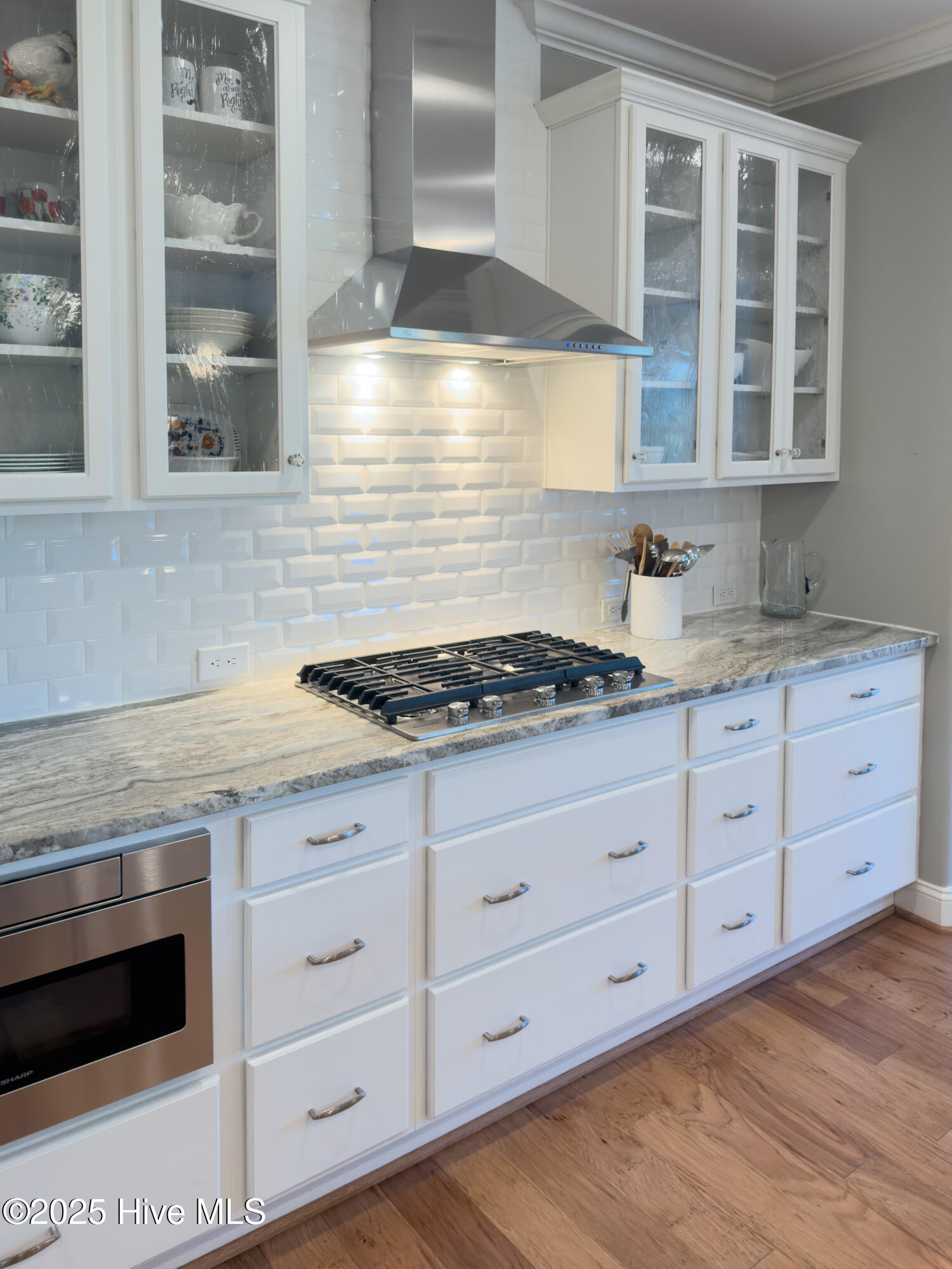 100543771 | Photo 18