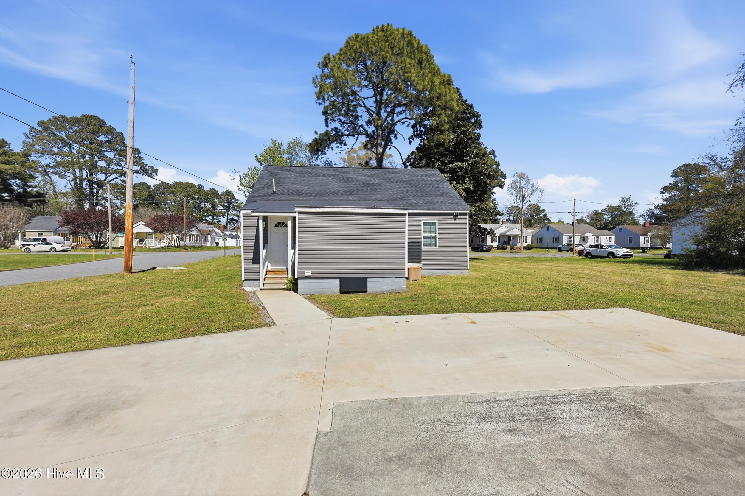 901 Tuscarora Avenue, Elizabeth City, NC, 27909