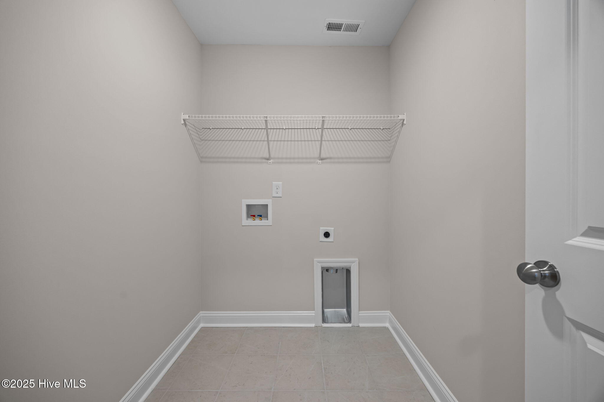 100509349 | Photo 21