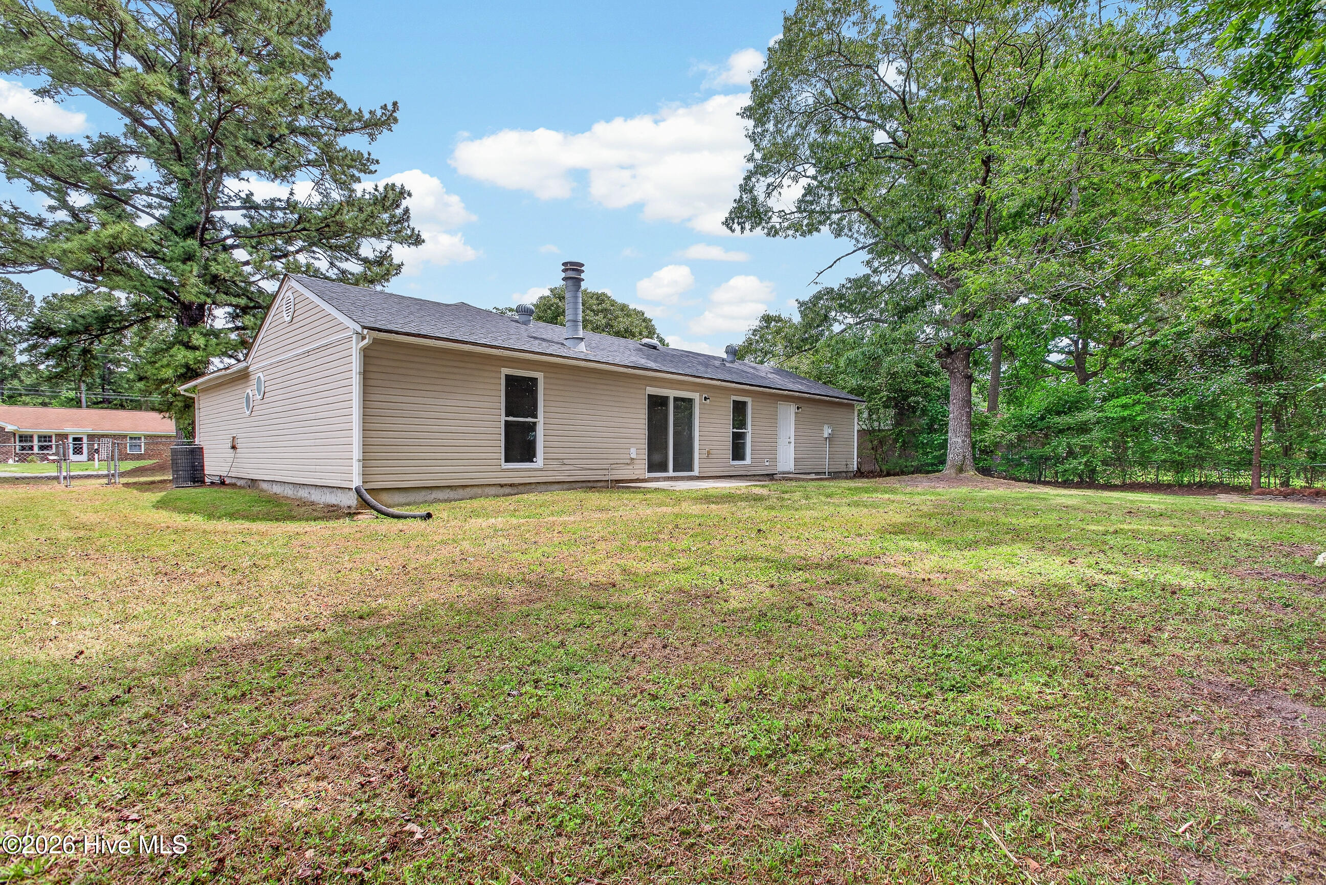 100570580 | Photo 25