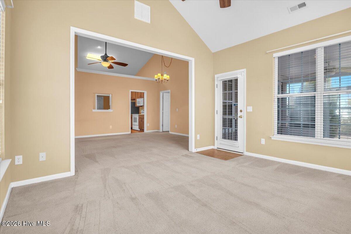 100555948 | Photo 34