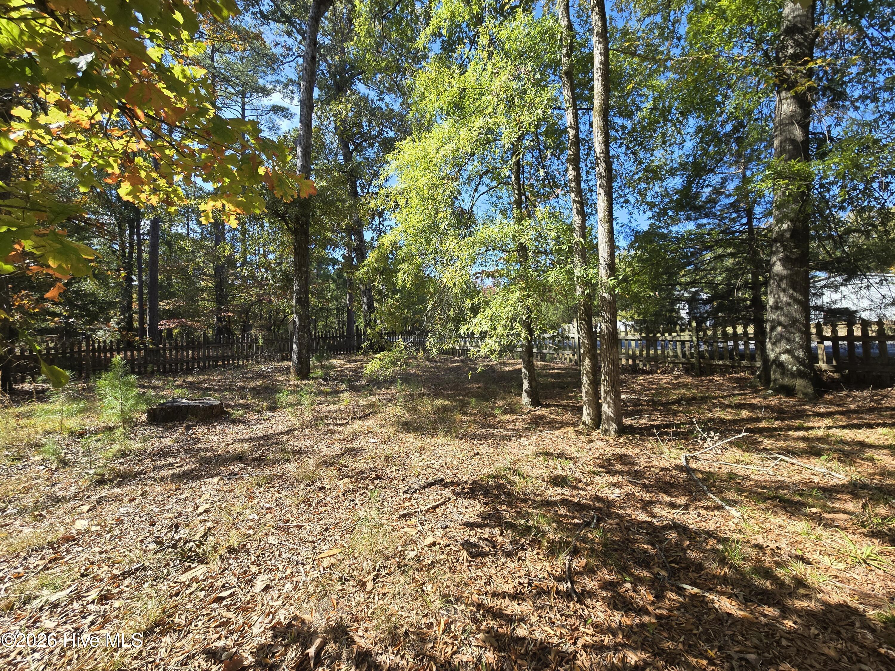 Photo 4 of Single family home for sale at 1226 Lake Dr, Lincolnton, GA 30817 | MLS# 100613300 | Listing updated on 2026-10-29