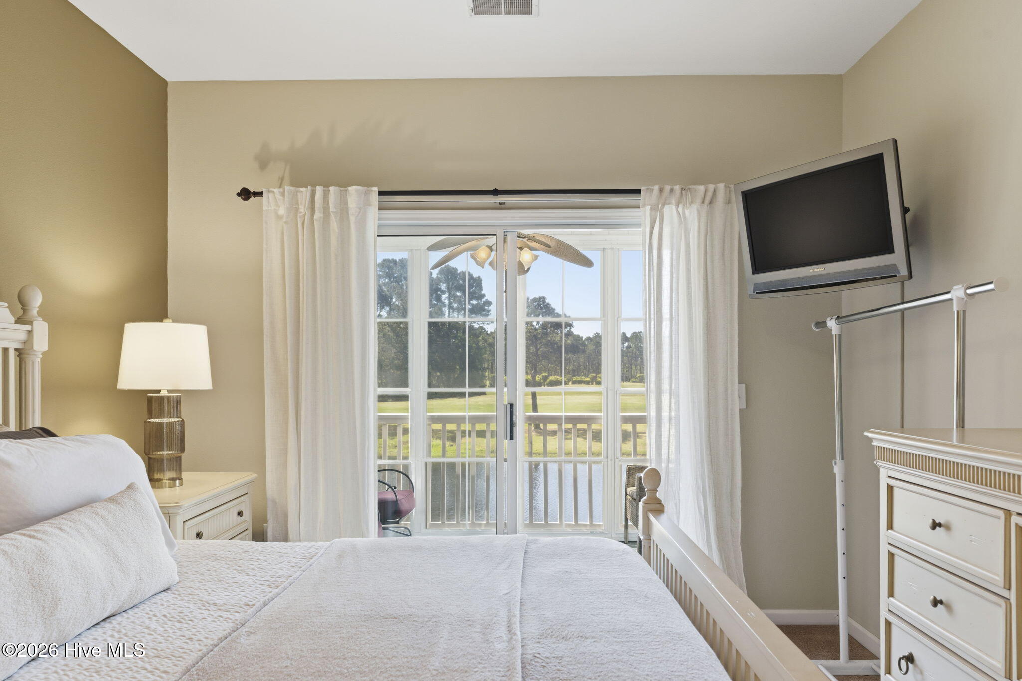 100569052 | Photo 19