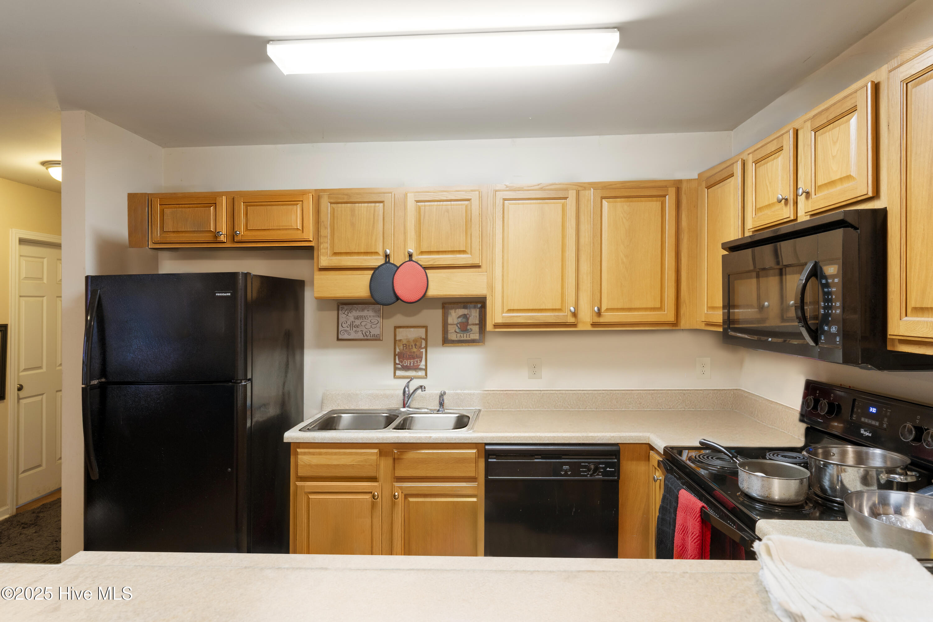 100535915 | Photo 10