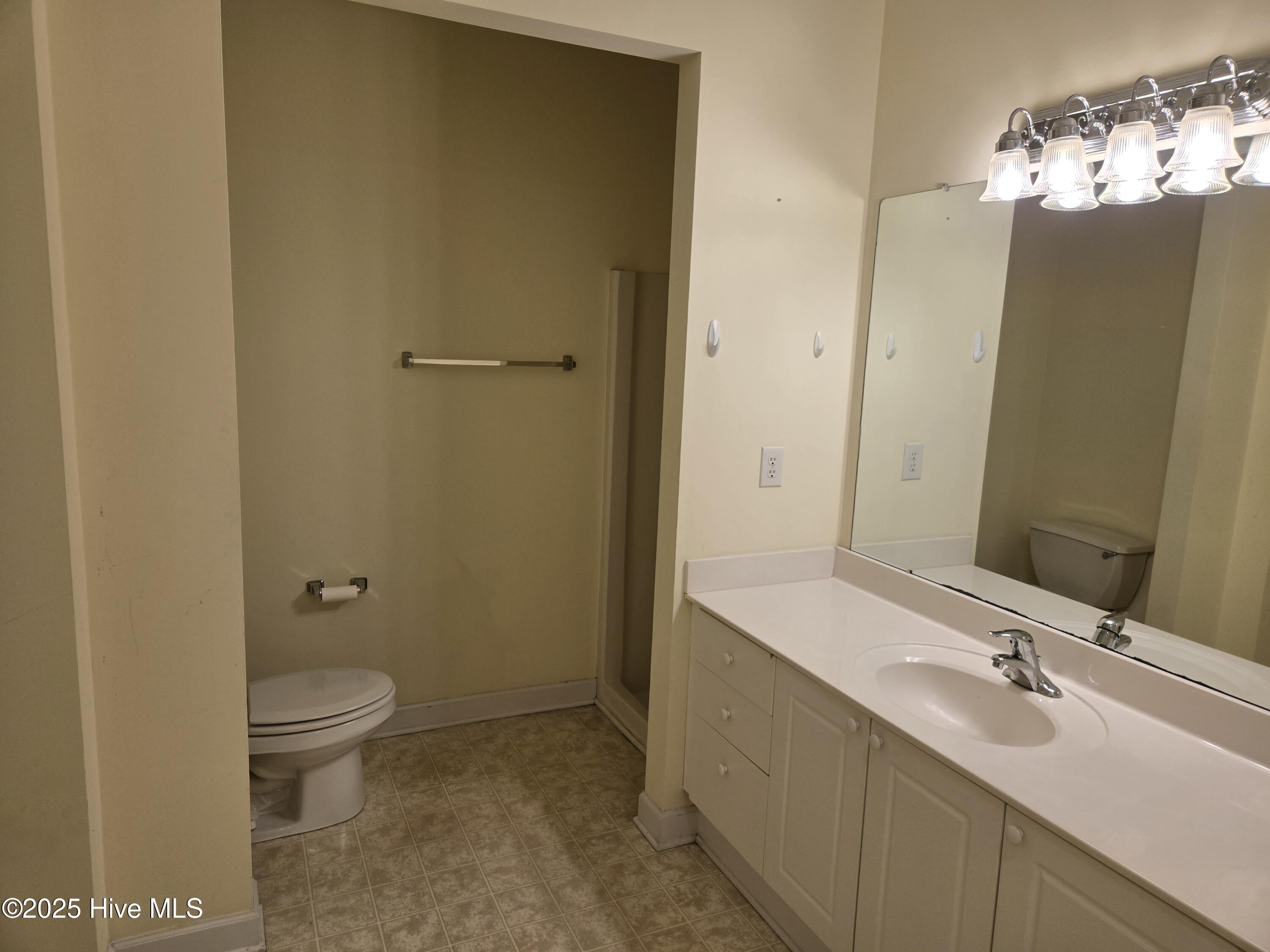 100538006 | Photo 12