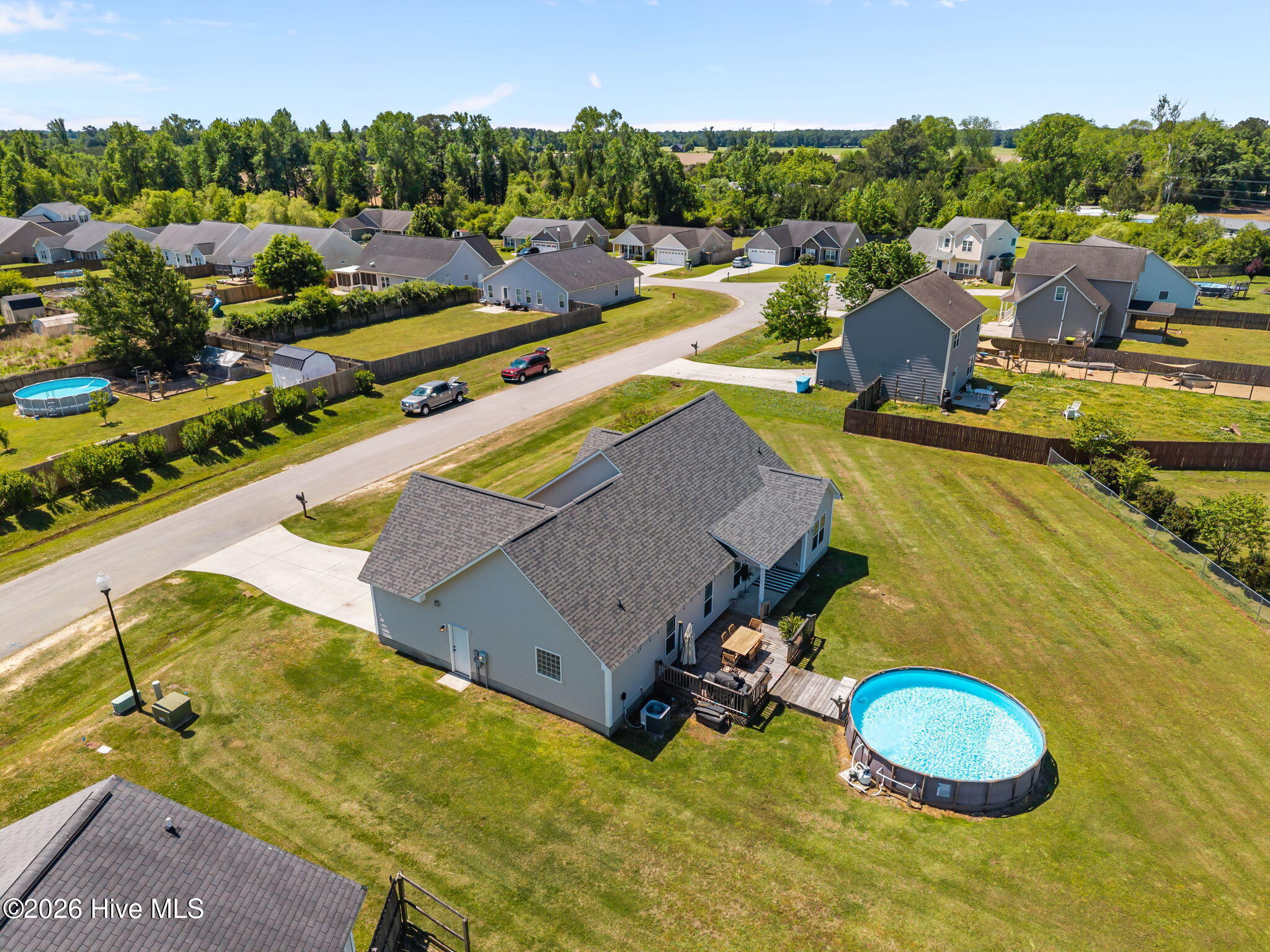 100567595 | Photo 33