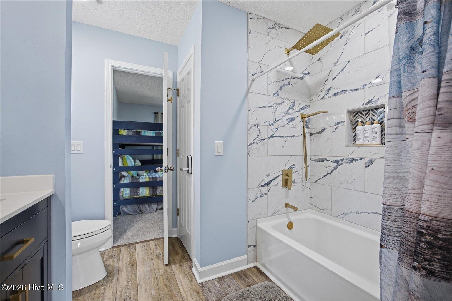 100558776 | Photo 27