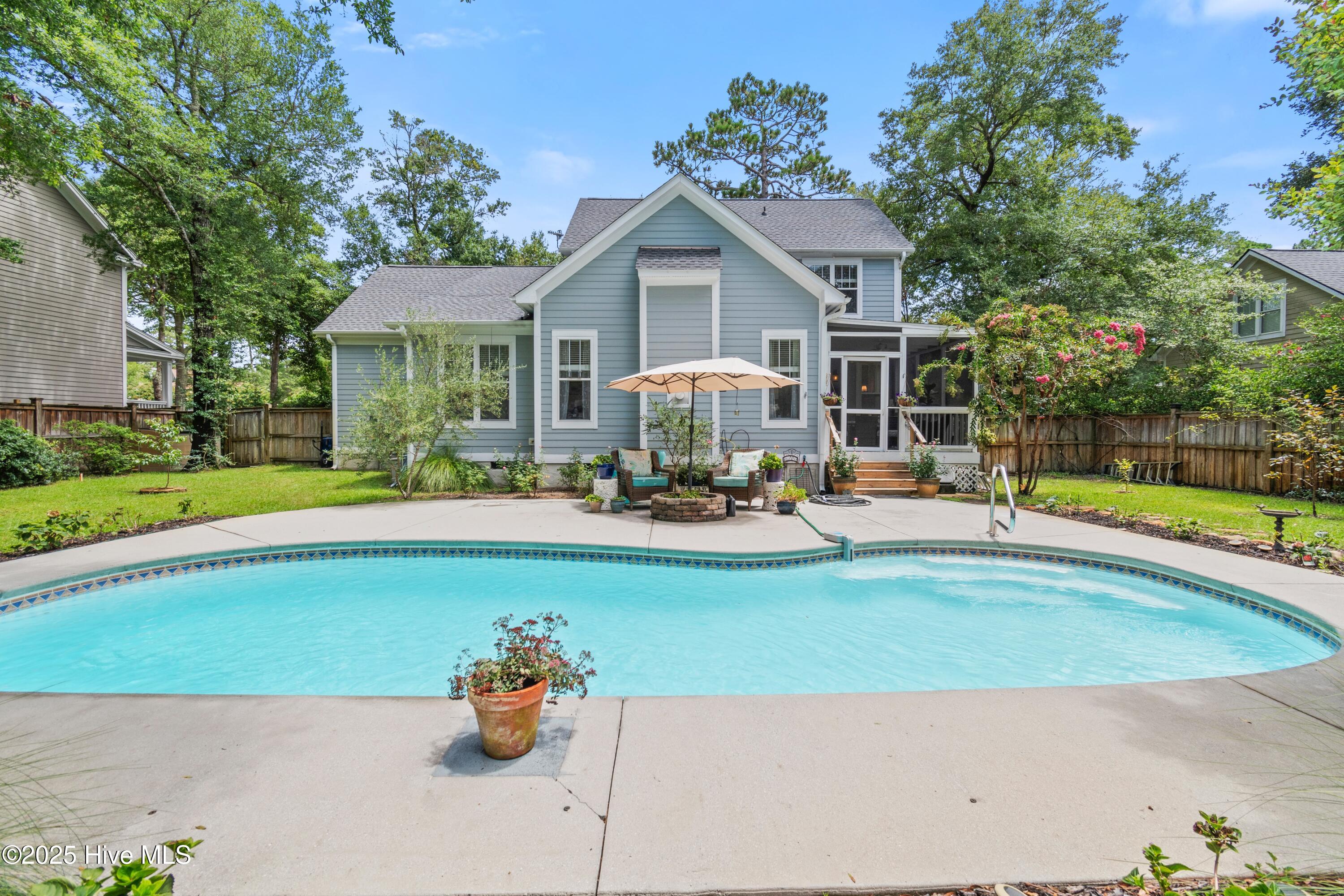 100522421 | Photo 61