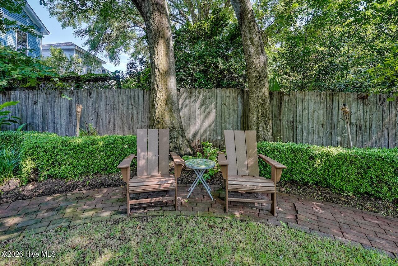 100560028 | Photo 54