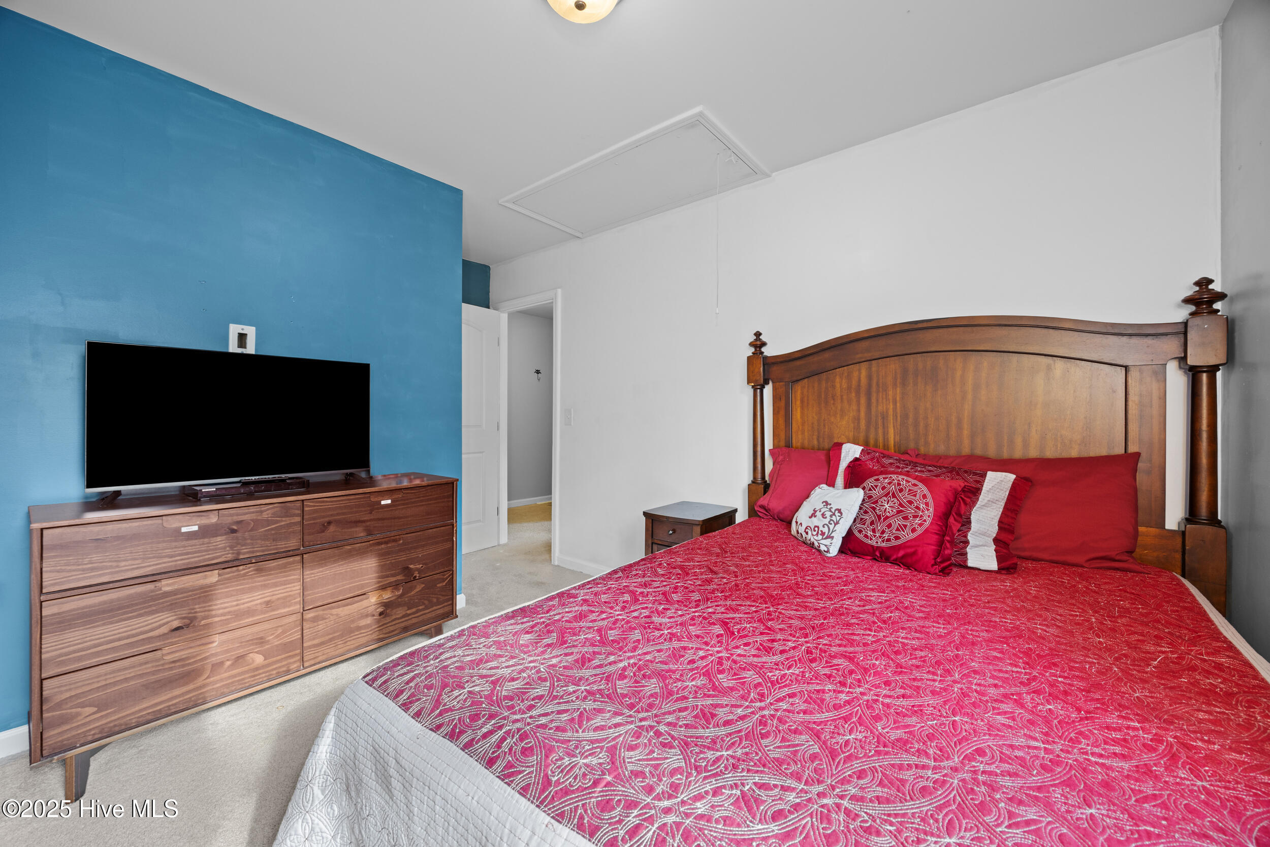 100546201 | Photo 14