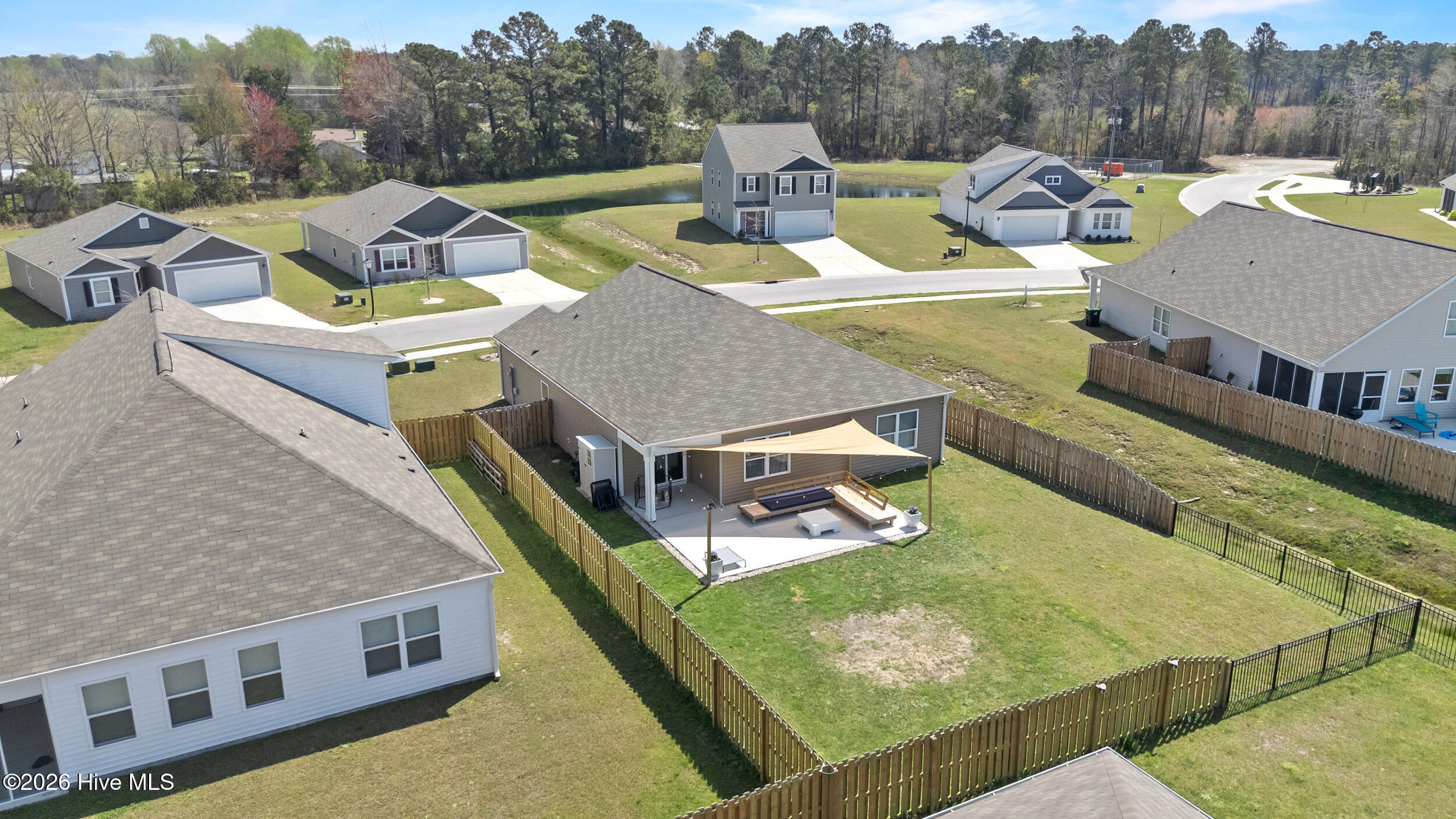 100562687 | Photo 41