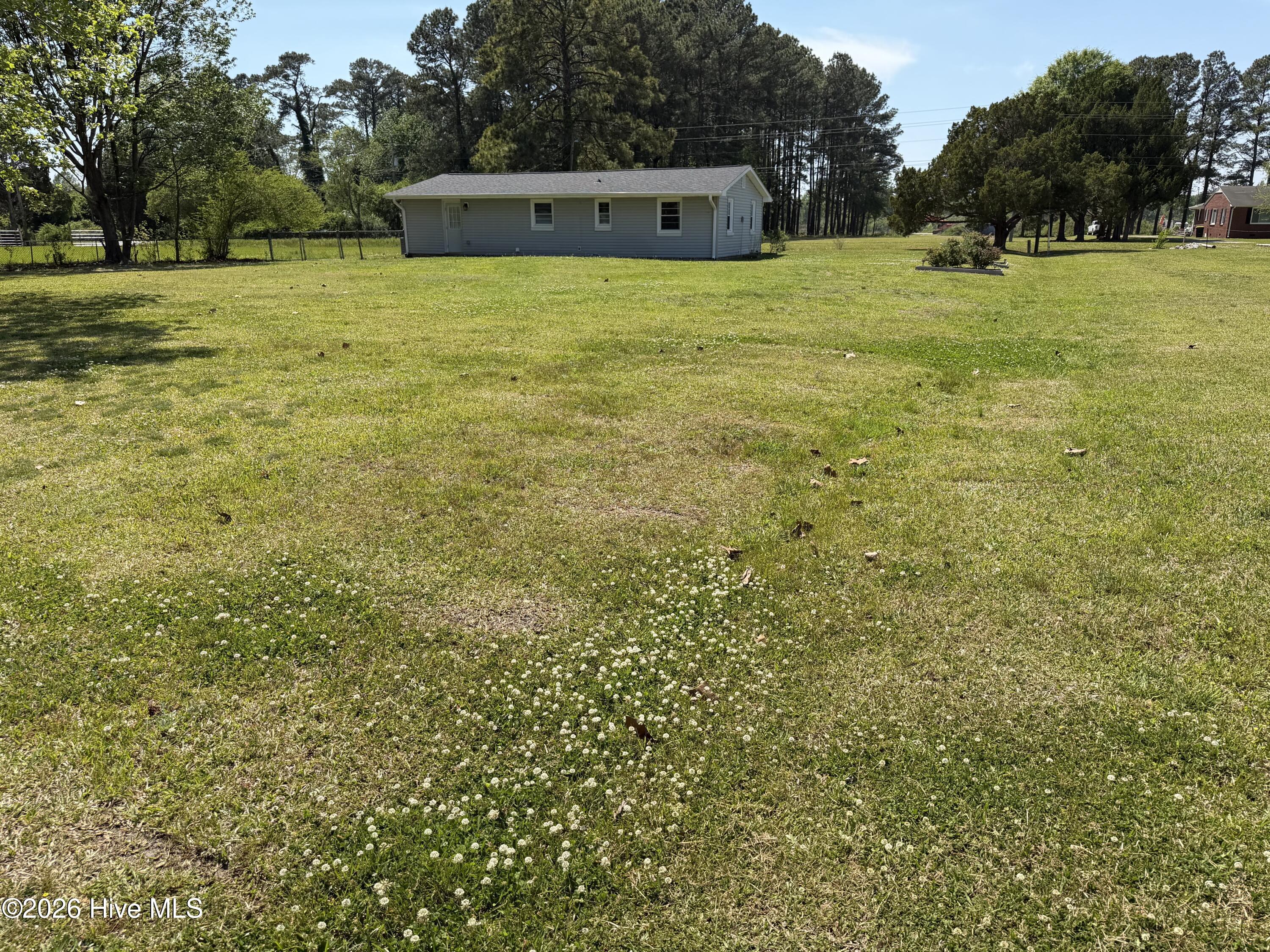 100568098 | Photo 22