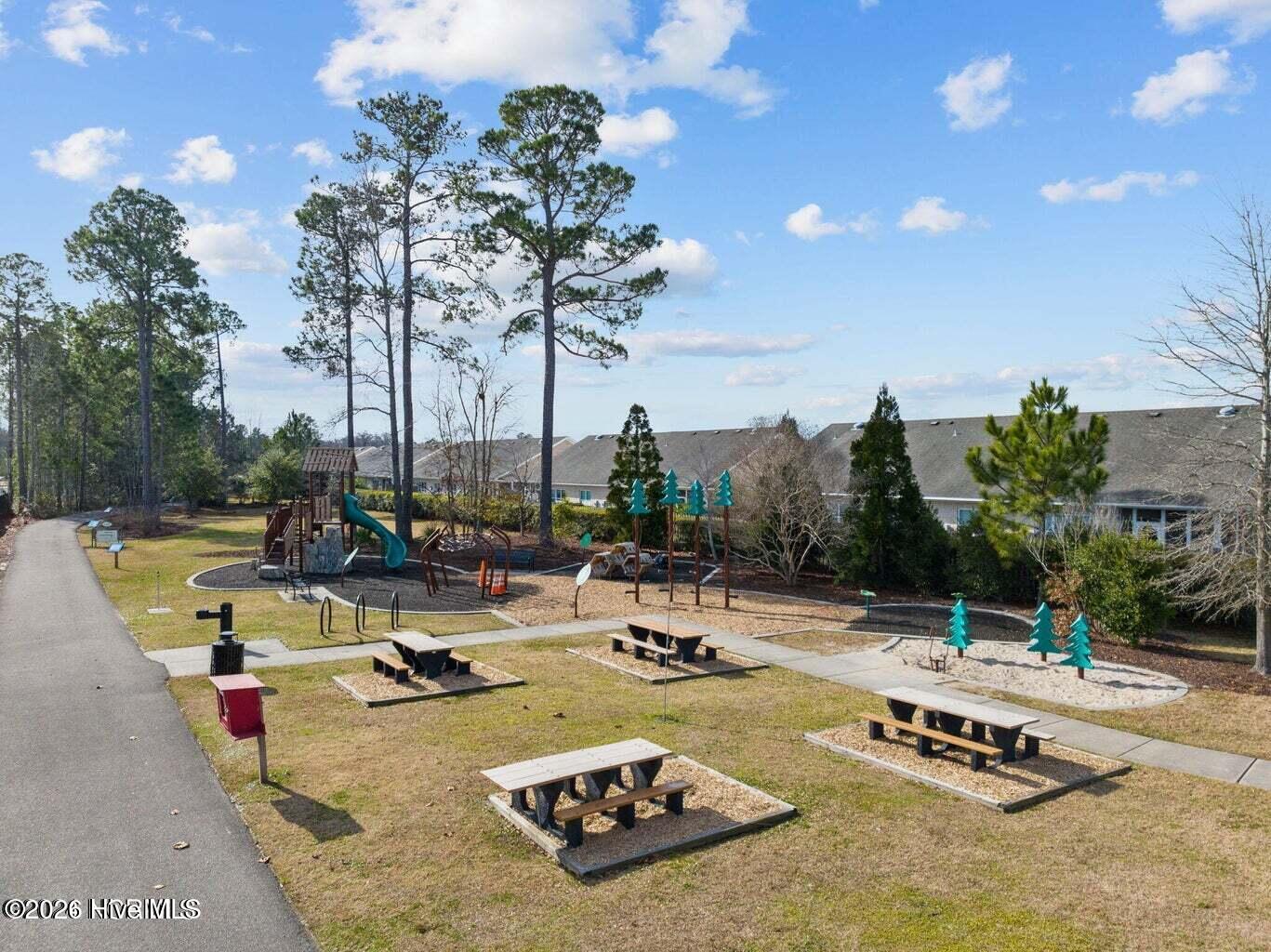 100561960 | Photo 37